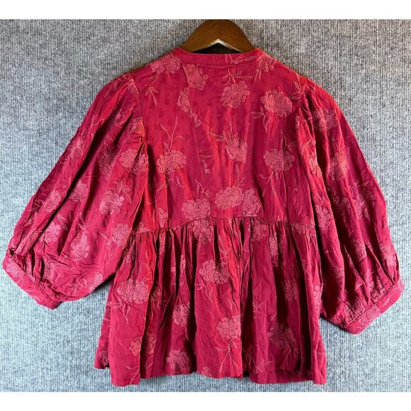 Dear John Malia 3/4 Sleeve V-Neck Top Red Dahlia Medium Floral Embroidery Casual - Picture 3 of 3